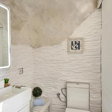 Apartament Ariana - *
